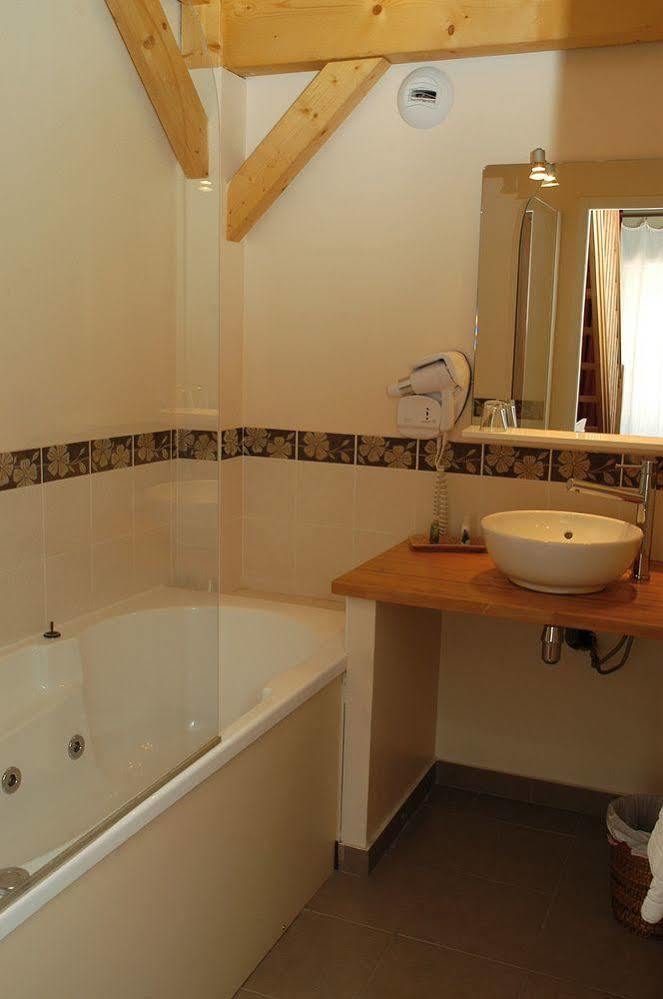 Domaine De La Vivande Hotel Marsanne Екстериор снимка